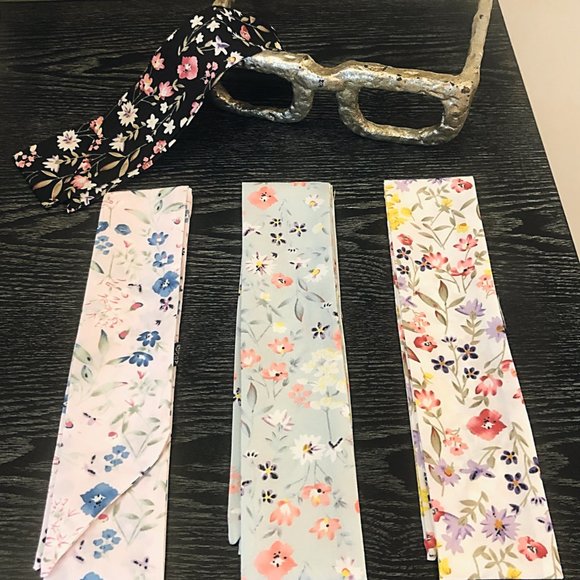 Free Give Away Sunflower Key Chain With Purchase Of Bag & Scarf! - Picture 11 of 15